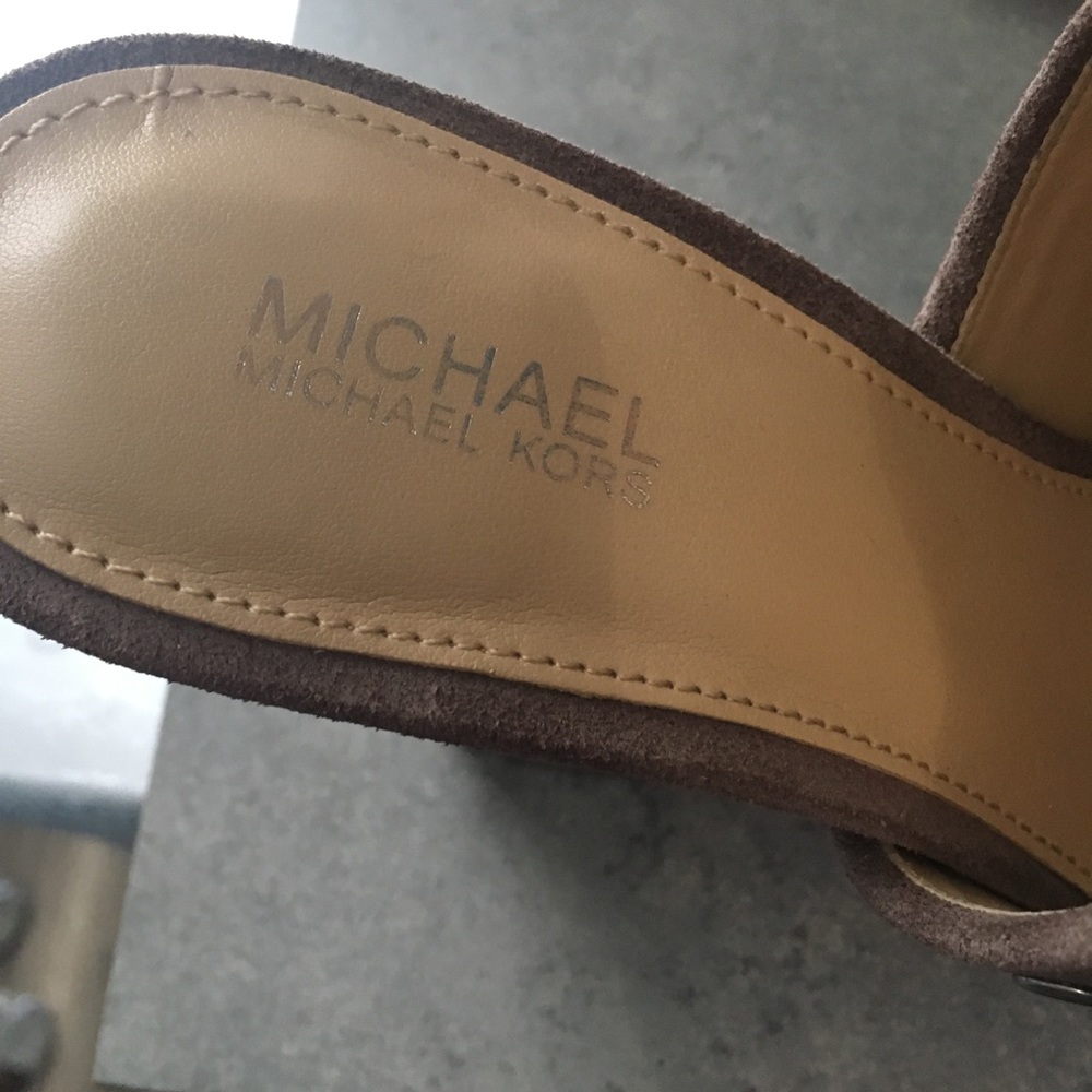 Slides - Picture 3 of 3